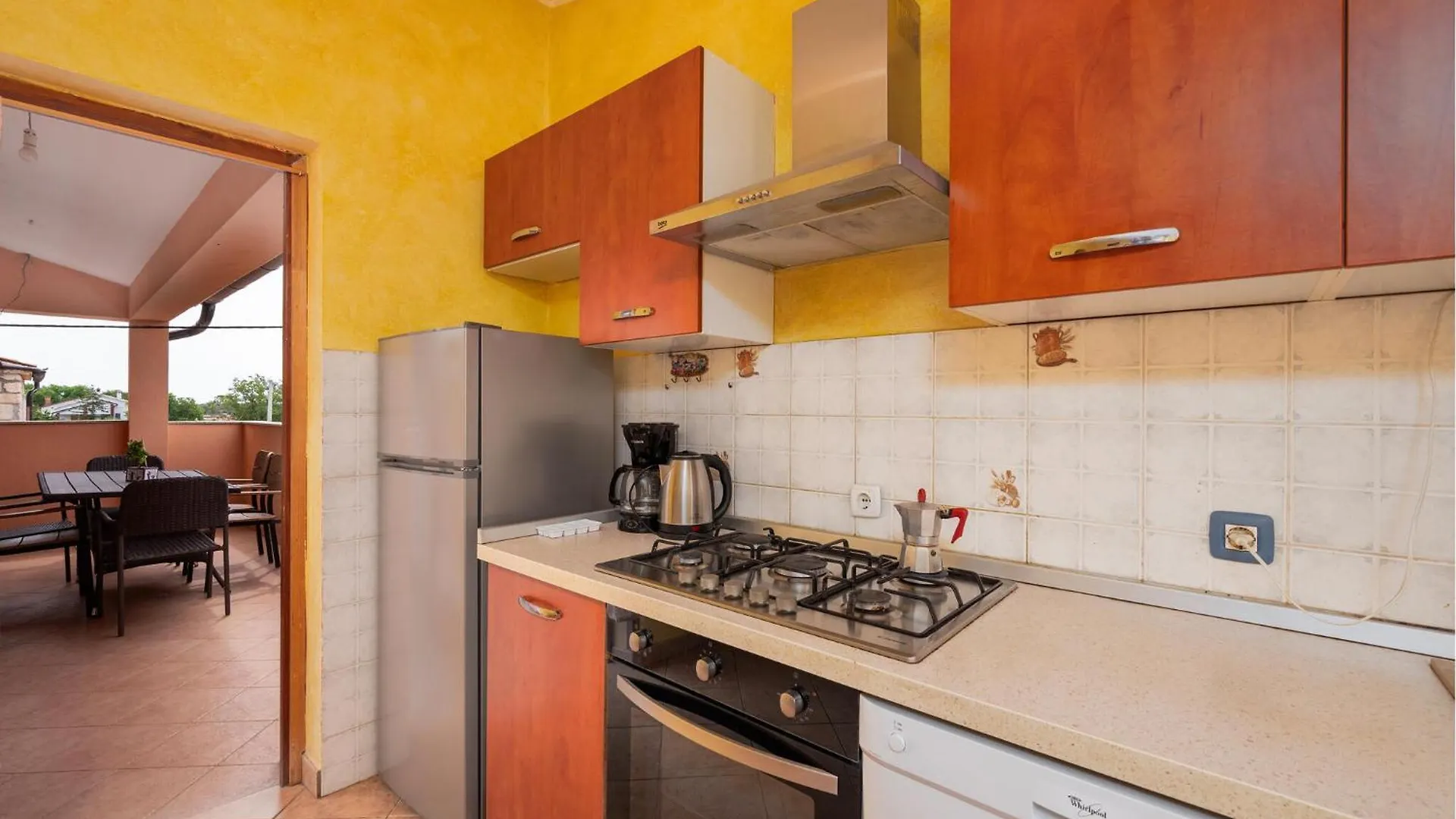 Awesome Apartment In Sisan With Kitchen 0*,  Kroatien