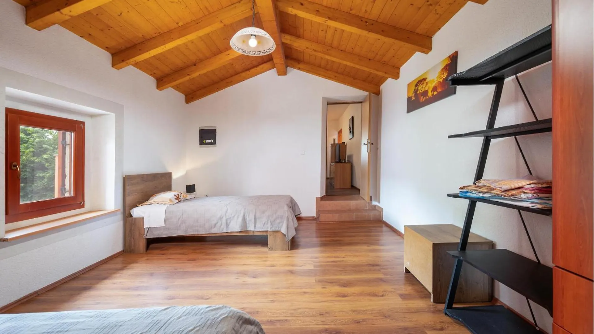 Awesome Apartment In Sisan With Kitchen Kroatien